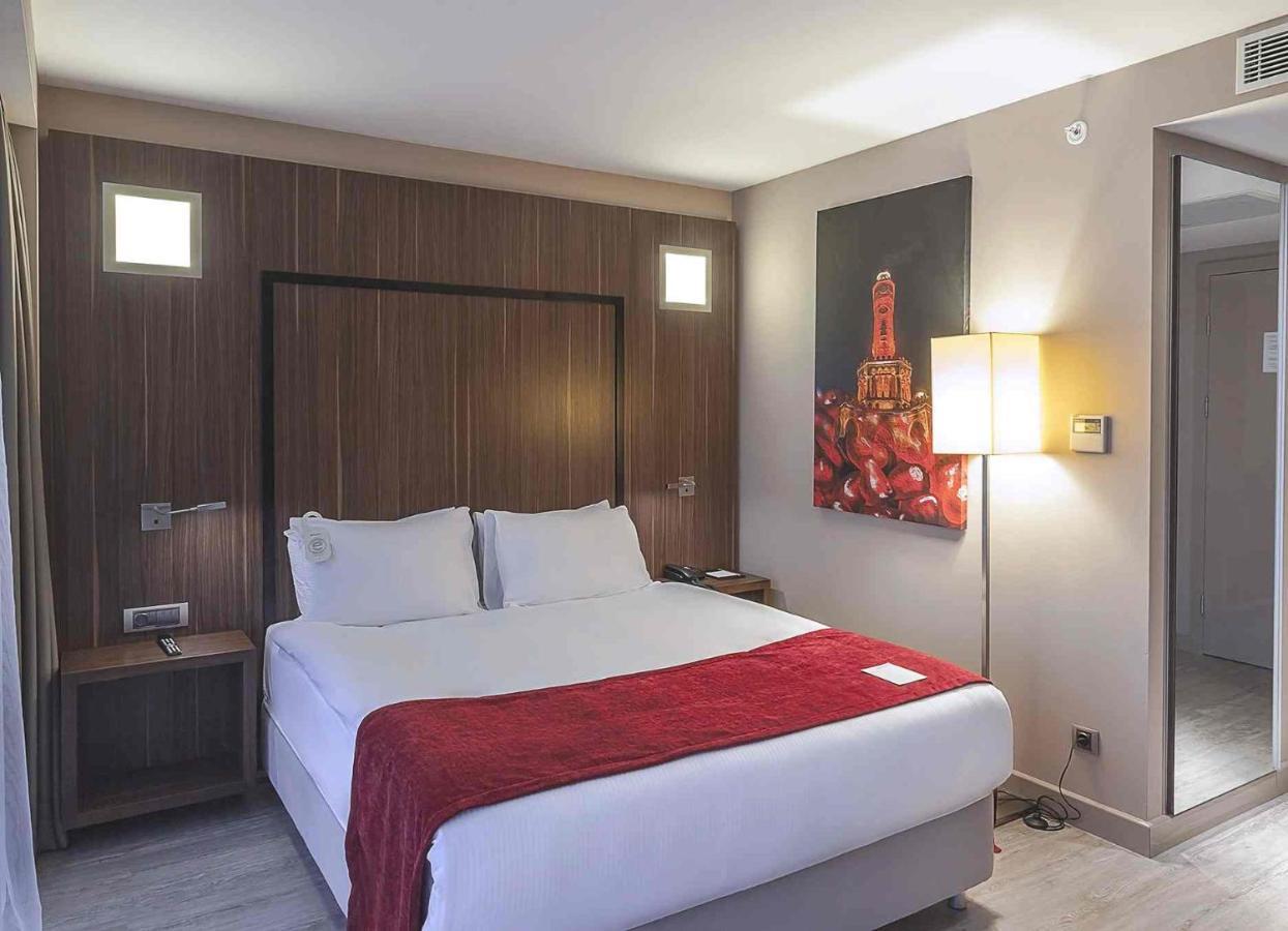 Ramada Encore By Wyndham İzmir Eksteriør bilde